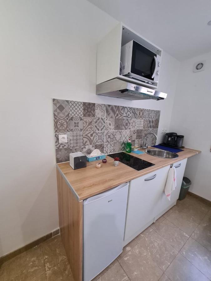 Studio Entierement Equipe Avec Veranda Commune Neuilly-sur-Marne Buitenkant foto