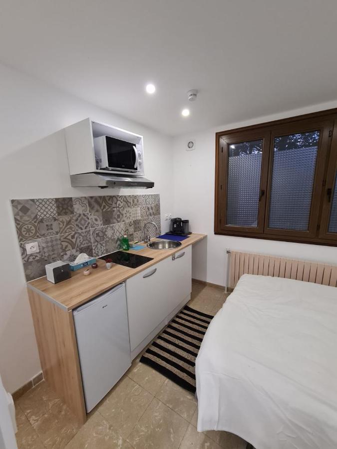 Studio Entierement Equipe Avec Veranda Commune Neuilly-sur-Marne Buitenkant foto